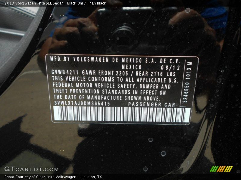 Black Uni / Titan Black 2013 Volkswagen Jetta SEL Sedan