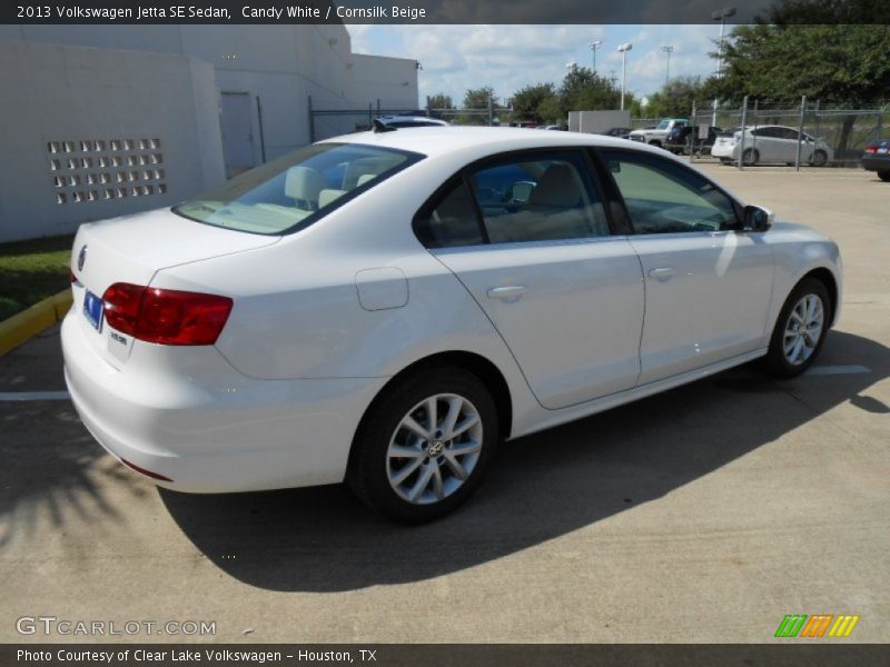 Candy White / Cornsilk Beige 2013 Volkswagen Jetta SE Sedan