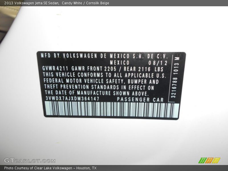 Candy White / Cornsilk Beige 2013 Volkswagen Jetta SE Sedan