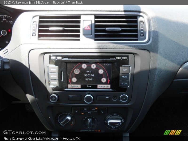 Black Uni / Titan Black 2013 Volkswagen Jetta SEL Sedan