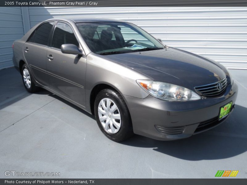 Phantom Gray Pearl / Gray 2005 Toyota Camry LE