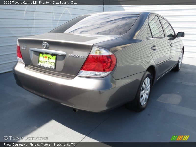 Phantom Gray Pearl / Gray 2005 Toyota Camry LE