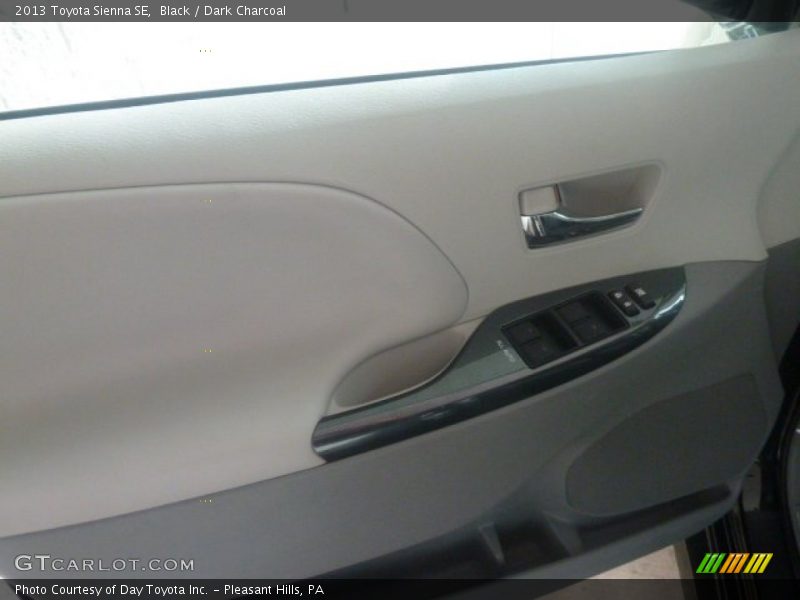 Black / Dark Charcoal 2013 Toyota Sienna SE