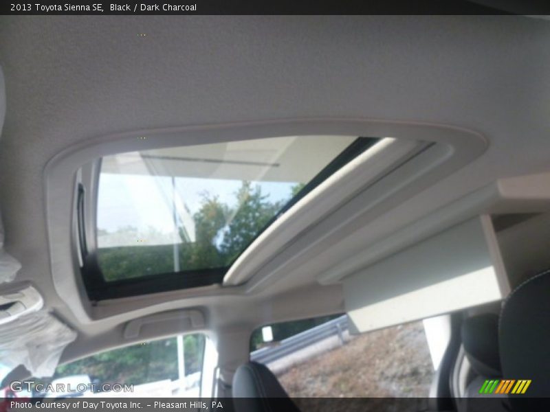 Black / Dark Charcoal 2013 Toyota Sienna SE