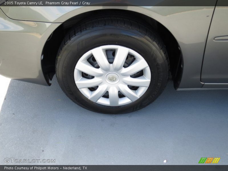 Phantom Gray Pearl / Gray 2005 Toyota Camry LE