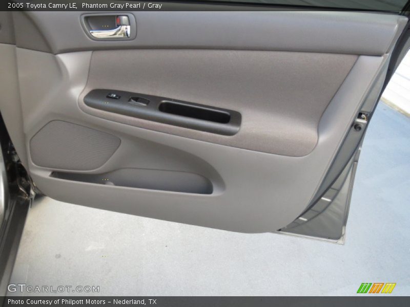 Phantom Gray Pearl / Gray 2005 Toyota Camry LE