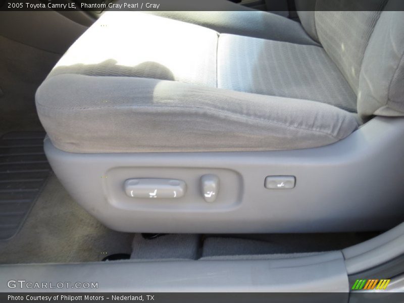Phantom Gray Pearl / Gray 2005 Toyota Camry LE