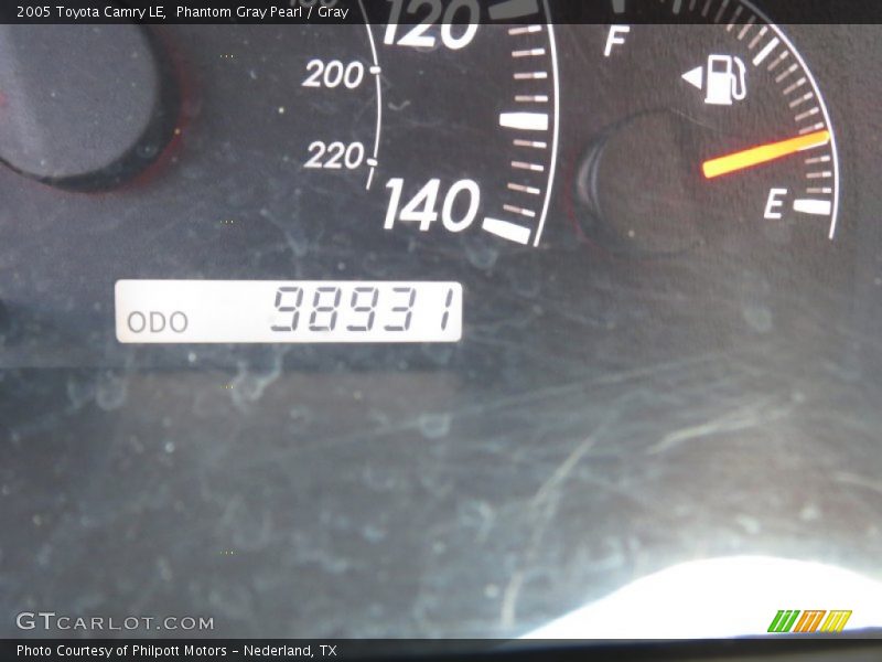 Phantom Gray Pearl / Gray 2005 Toyota Camry LE