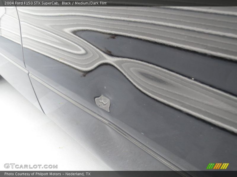 Black / Medium/Dark Flint 2004 Ford F150 STX SuperCab