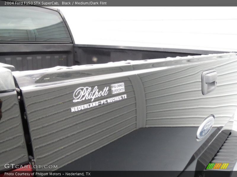 Black / Medium/Dark Flint 2004 Ford F150 STX SuperCab