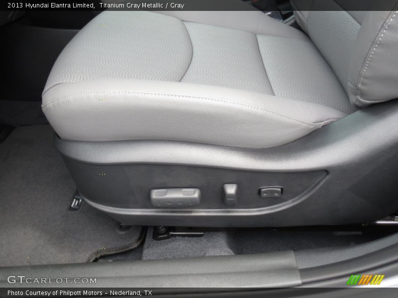 Titanium Gray Metallic / Gray 2013 Hyundai Elantra Limited