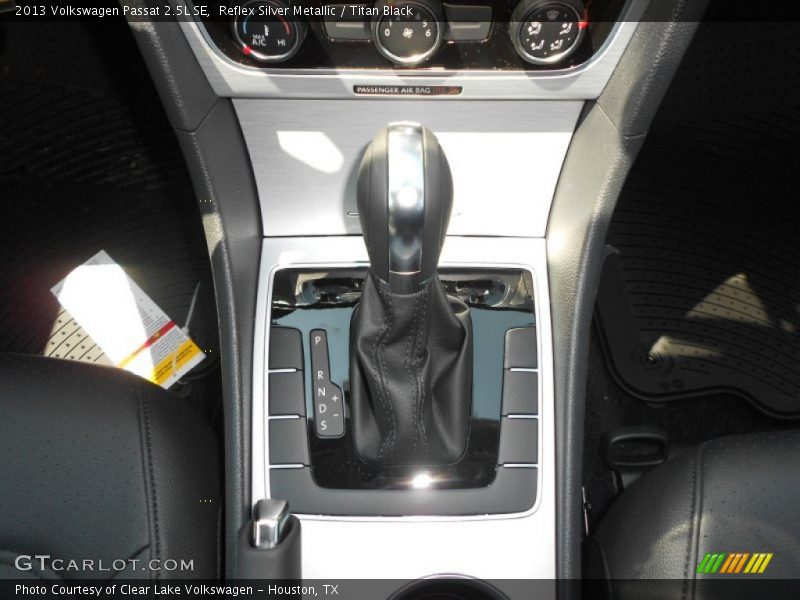 Reflex Silver Metallic / Titan Black 2013 Volkswagen Passat 2.5L SE