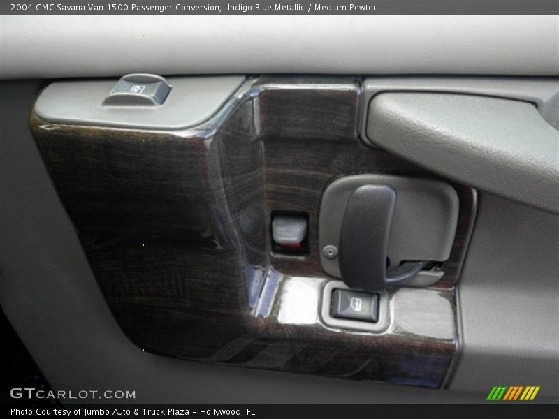 Indigo Blue Metallic / Medium Pewter 2004 GMC Savana Van 1500 Passenger Conversion