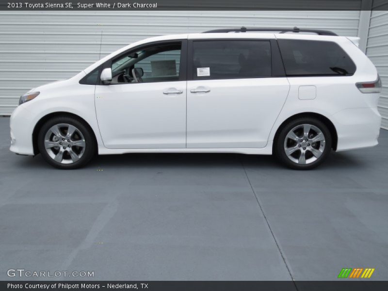 Super White / Dark Charcoal 2013 Toyota Sienna SE
