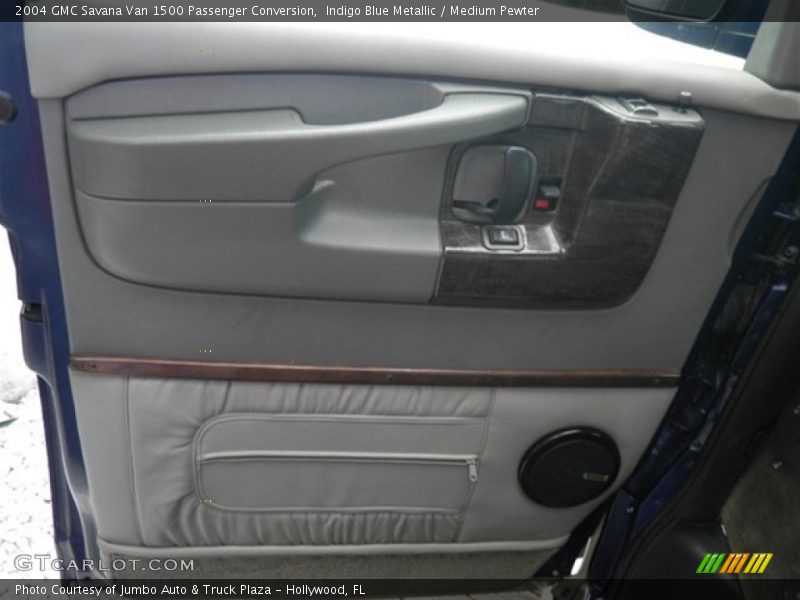 Indigo Blue Metallic / Medium Pewter 2004 GMC Savana Van 1500 Passenger Conversion