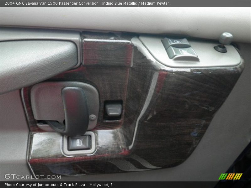 Indigo Blue Metallic / Medium Pewter 2004 GMC Savana Van 1500 Passenger Conversion