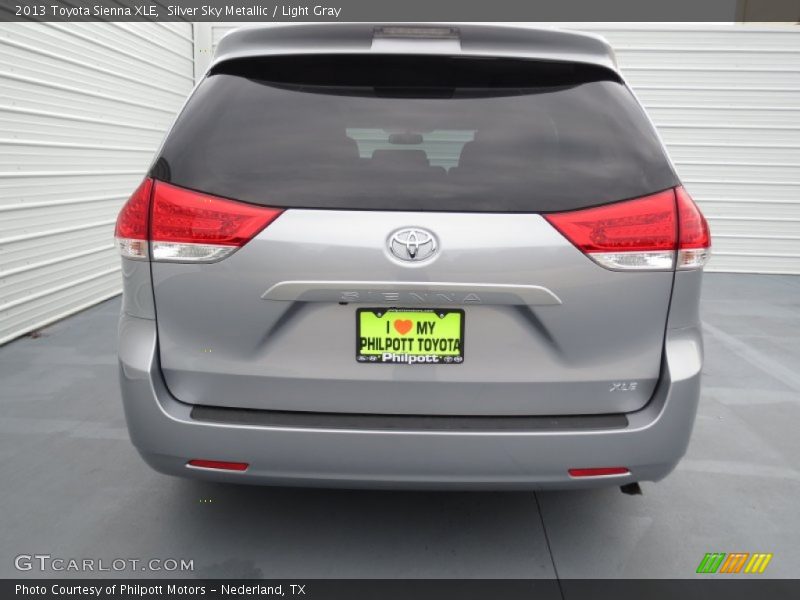 Silver Sky Metallic / Light Gray 2013 Toyota Sienna XLE