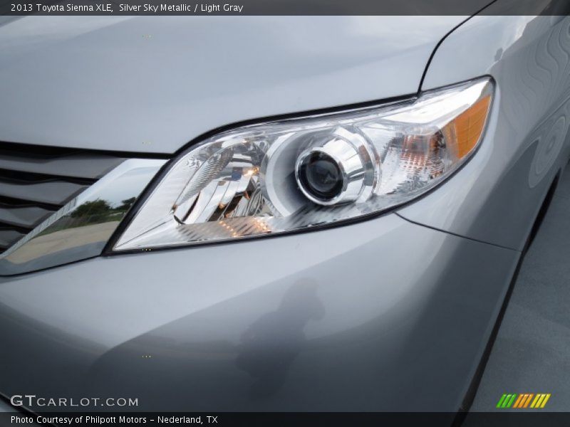 Silver Sky Metallic / Light Gray 2013 Toyota Sienna XLE