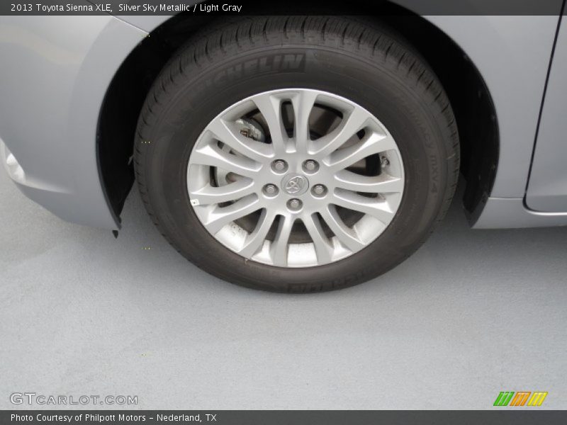 Silver Sky Metallic / Light Gray 2013 Toyota Sienna XLE