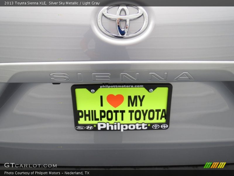 Silver Sky Metallic / Light Gray 2013 Toyota Sienna XLE