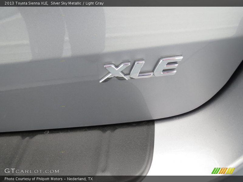 Silver Sky Metallic / Light Gray 2013 Toyota Sienna XLE