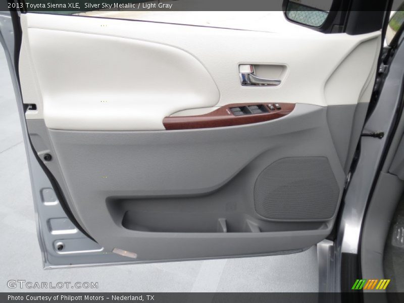Silver Sky Metallic / Light Gray 2013 Toyota Sienna XLE