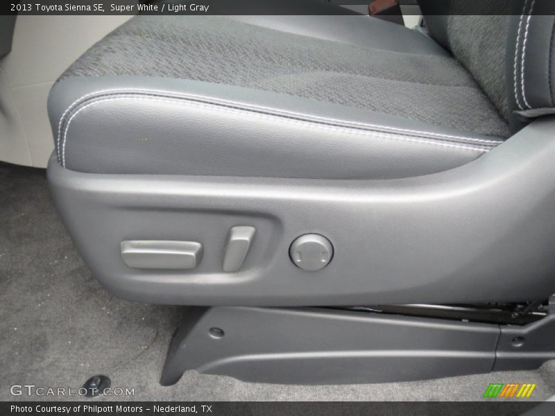 Super White / Light Gray 2013 Toyota Sienna SE