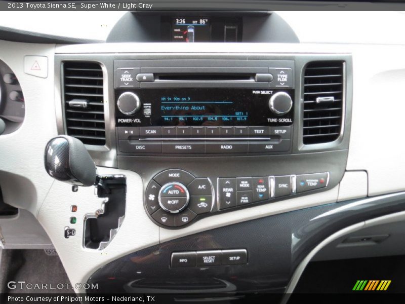 Audio System of 2013 Sienna SE