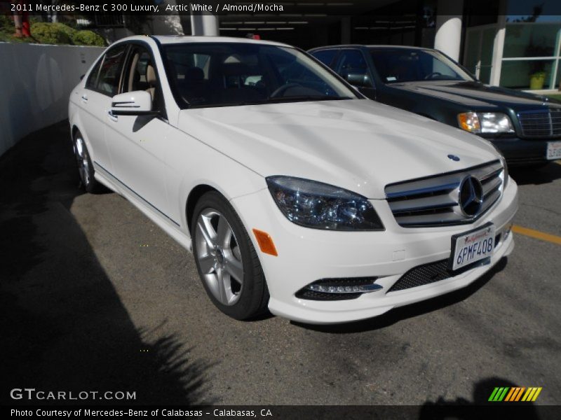 Arctic White / Almond/Mocha 2011 Mercedes-Benz C 300 Luxury