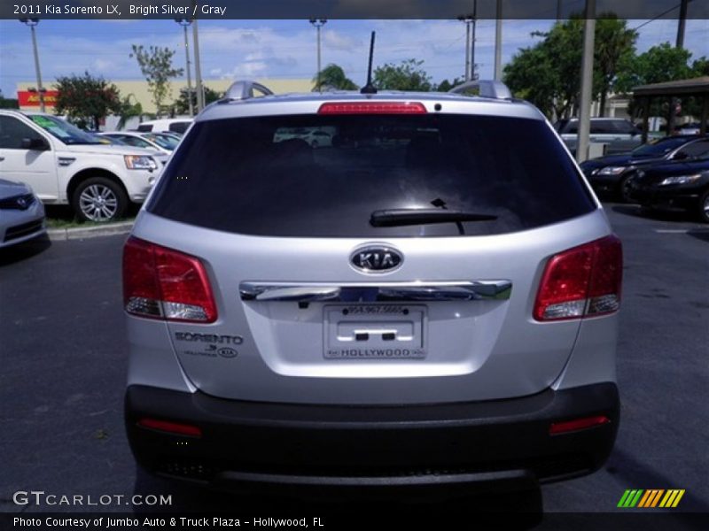 Bright Silver / Gray 2011 Kia Sorento LX
