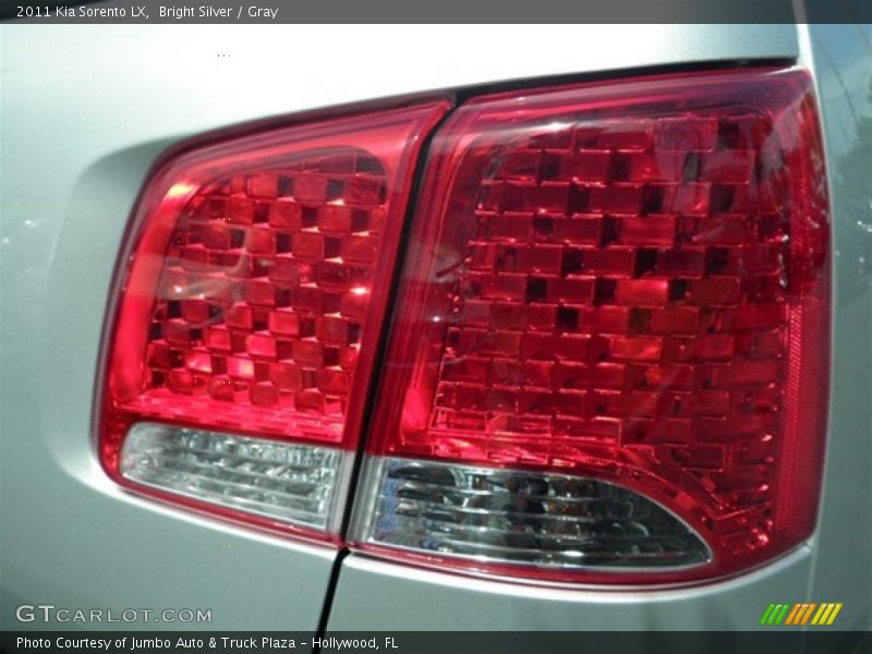 Bright Silver / Gray 2011 Kia Sorento LX