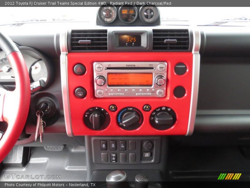 Controls of 2012 FJ Cruiser Trail Teams Special Edition 4WD