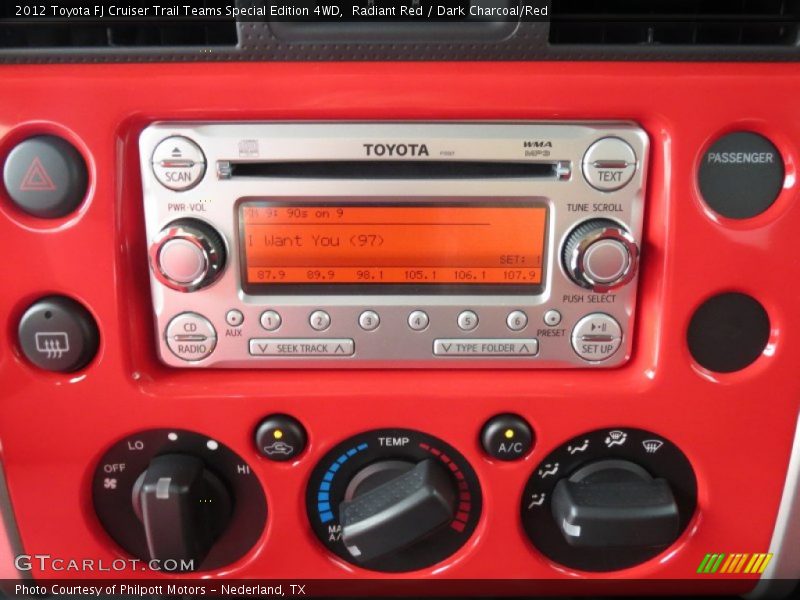 Audio System of 2012 FJ Cruiser Trail Teams Special Edition 4WD