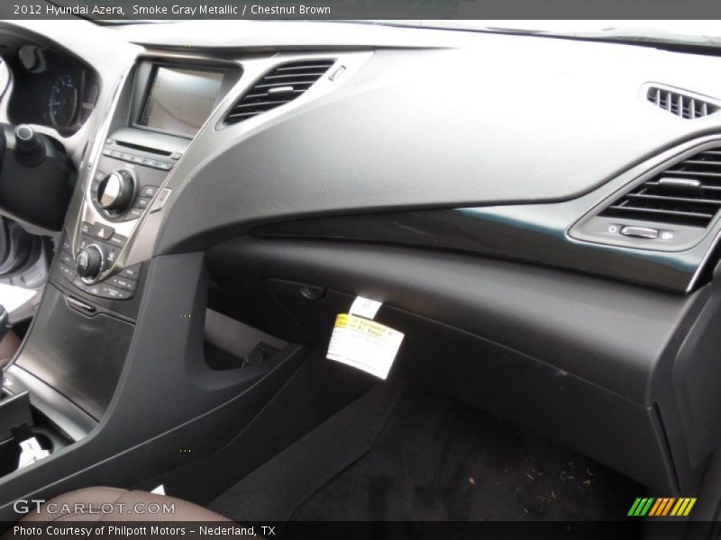 Dashboard of 2012 Azera 