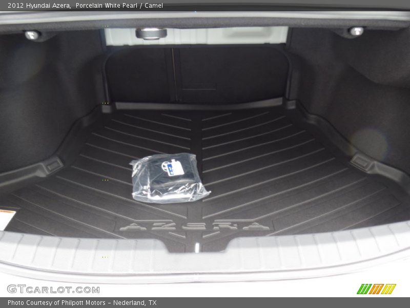 Porcelain White Pearl / Camel 2012 Hyundai Azera