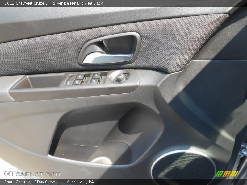 Silver Ice Metallic / Jet Black 2012 Chevrolet Cruze LT