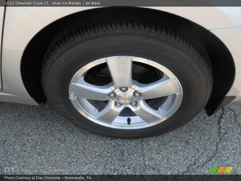Silver Ice Metallic / Jet Black 2012 Chevrolet Cruze LT