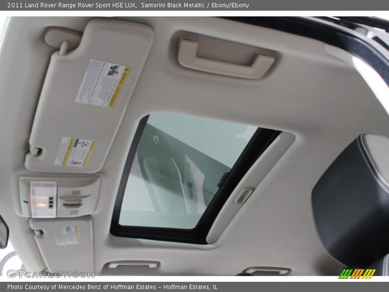 Sunroof of 2011 Range Rover Sport HSE LUX