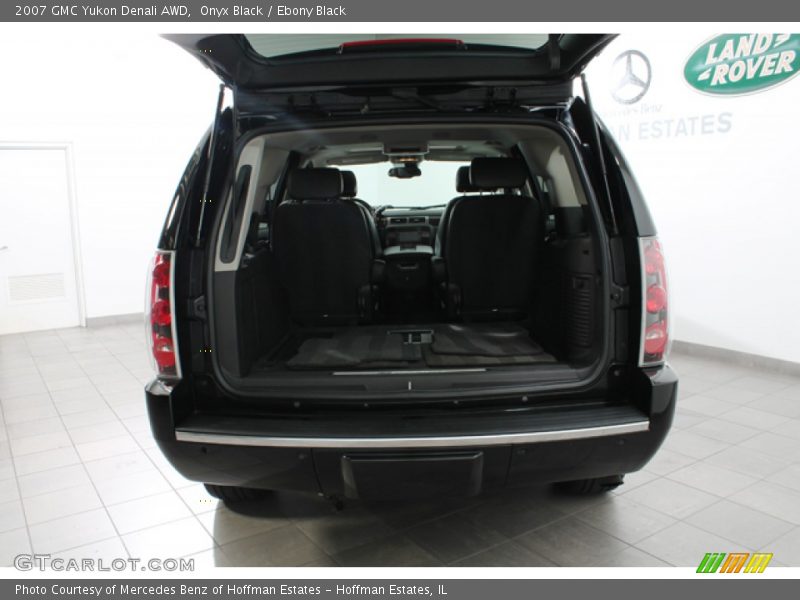 Onyx Black / Ebony Black 2007 GMC Yukon Denali AWD