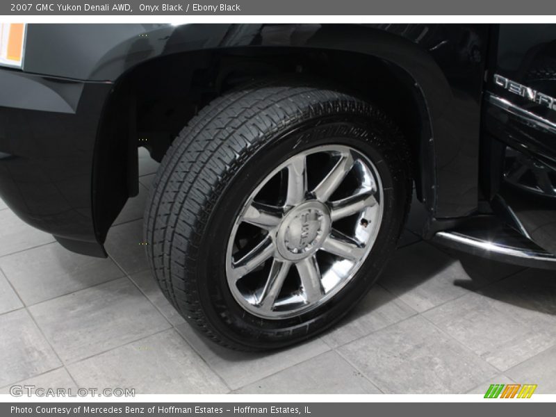 Onyx Black / Ebony Black 2007 GMC Yukon Denali AWD