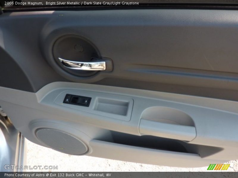 Bright Silver Metallic / Dark Slate Gray/Light Graystone 2006 Dodge Magnum