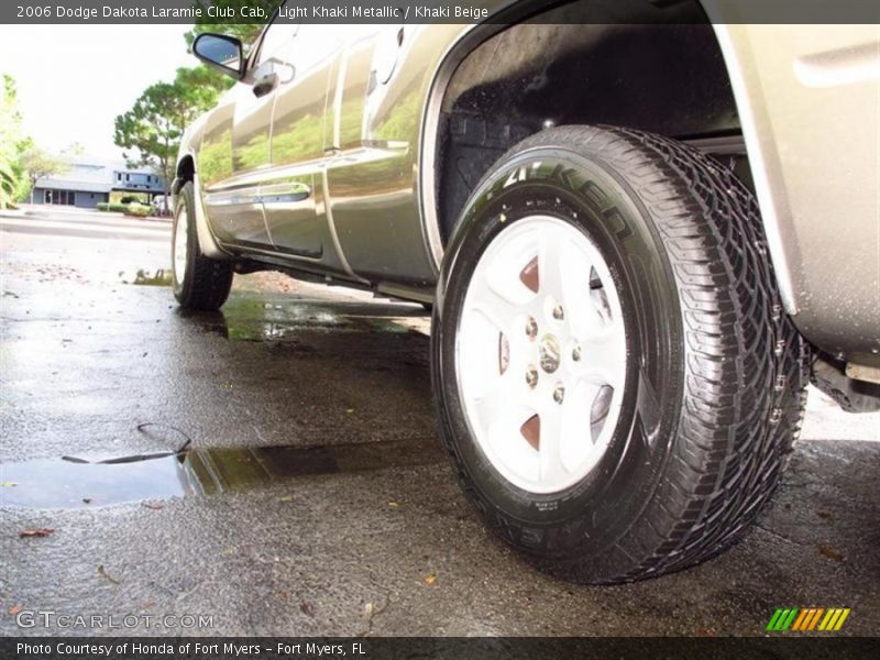 Light Khaki Metallic / Khaki Beige 2006 Dodge Dakota Laramie Club Cab