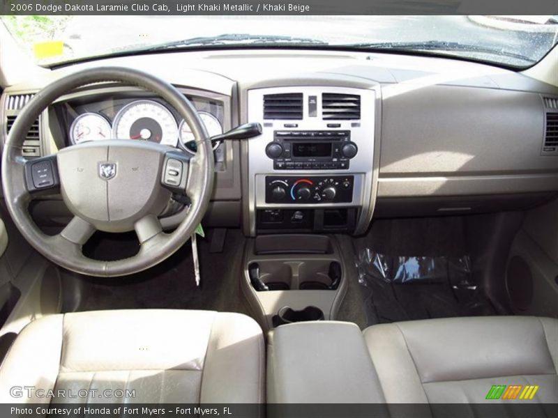 2006 Dakota Laramie Club Cab Khaki Beige Interior