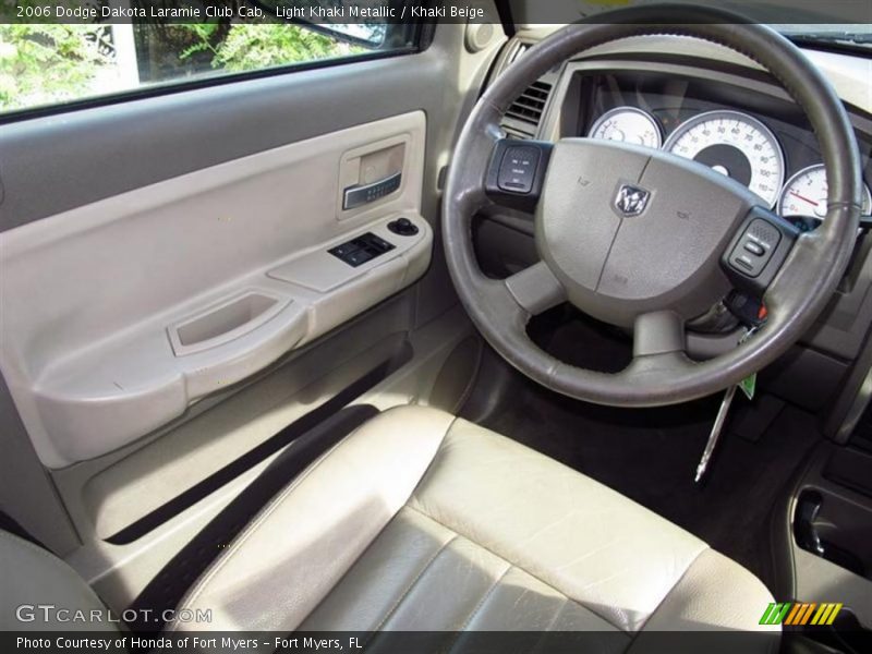  2006 Dakota Laramie Club Cab Khaki Beige Interior