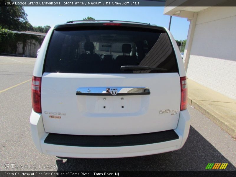 Stone White / Medium Slate Gray/Light Shale 2009 Dodge Grand Caravan SXT