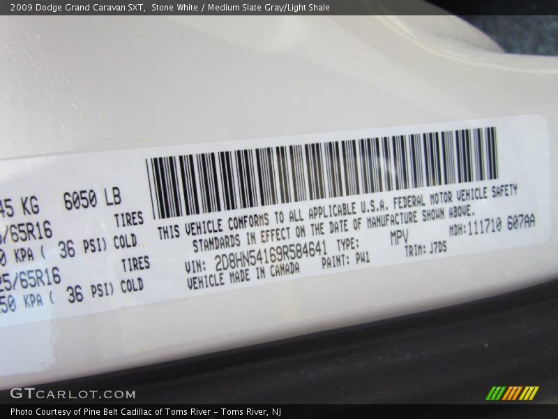 Stone White / Medium Slate Gray/Light Shale 2009 Dodge Grand Caravan SXT