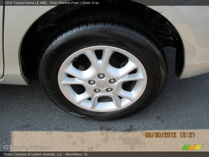 Silver Shadow Pearl / Stone Gray 2004 Toyota Sienna LE AWD