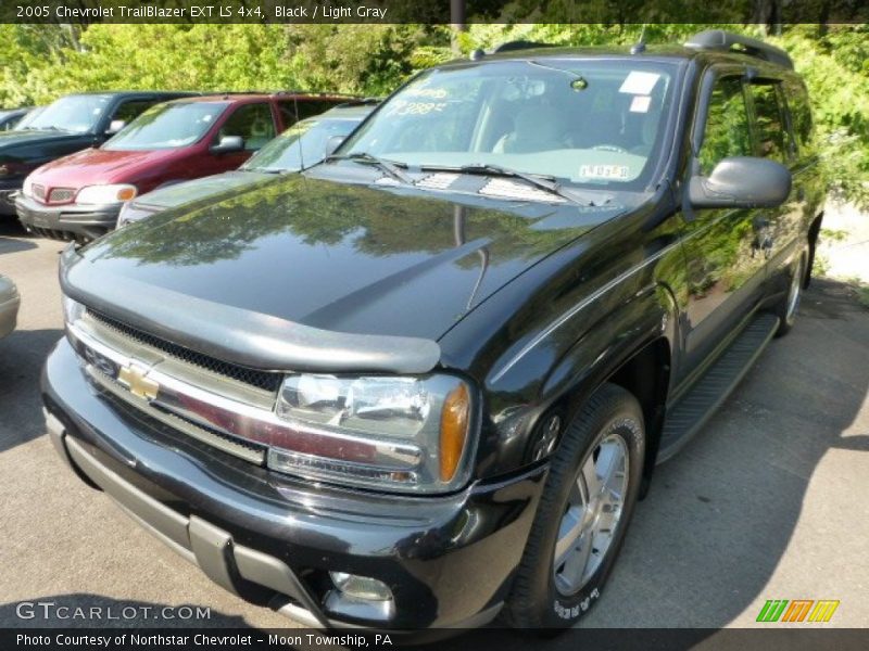 Black / Light Gray 2005 Chevrolet TrailBlazer EXT LS 4x4