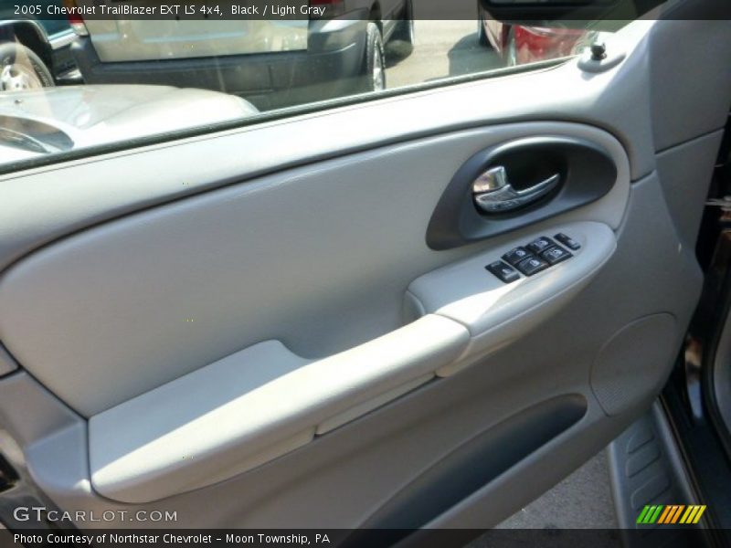 Black / Light Gray 2005 Chevrolet TrailBlazer EXT LS 4x4