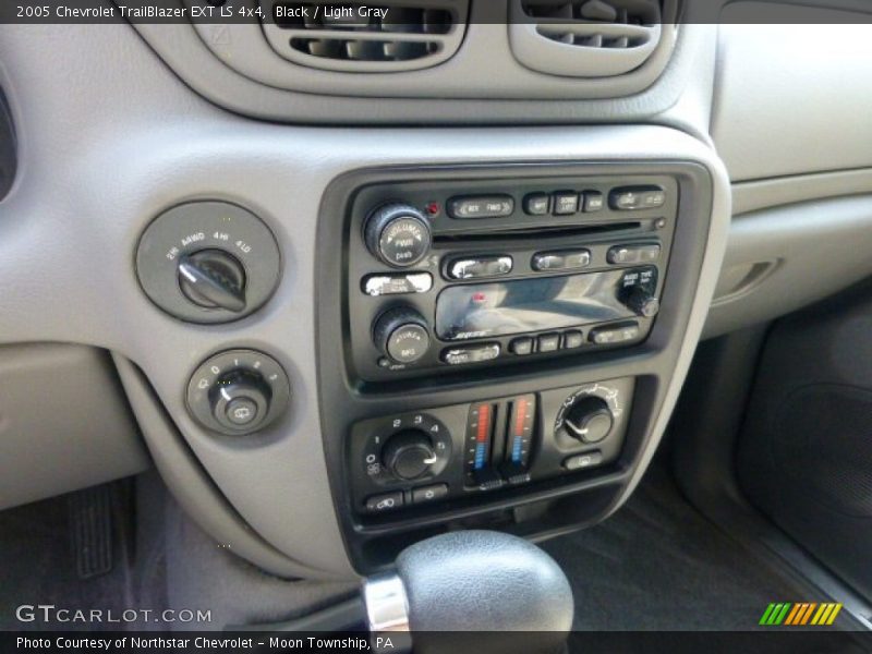 Black / Light Gray 2005 Chevrolet TrailBlazer EXT LS 4x4